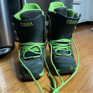 Green Burton GRAIL Imprint 4 Snowboard Boots Mens size 9